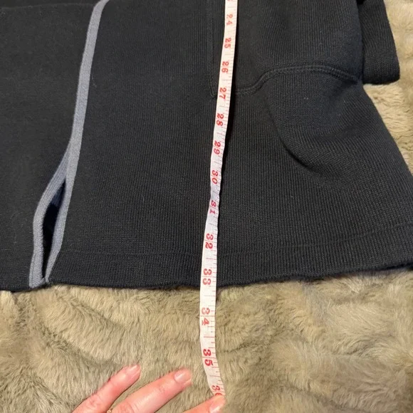 Alfani Longline Cardigan Black Fur Cuffs Size M Classic Mob Wife Chic Y2K - Picture 7 of 7